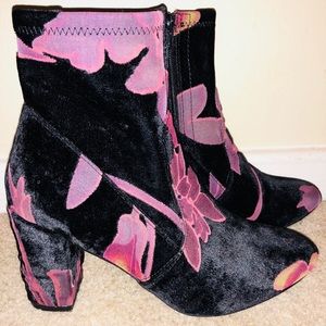 Steve Madden Booties